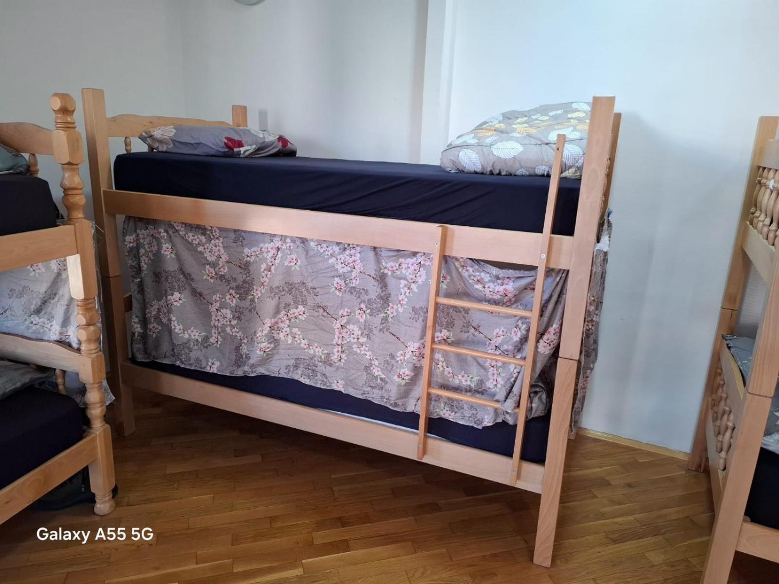 Alpi Hostel Skopje Esterno foto