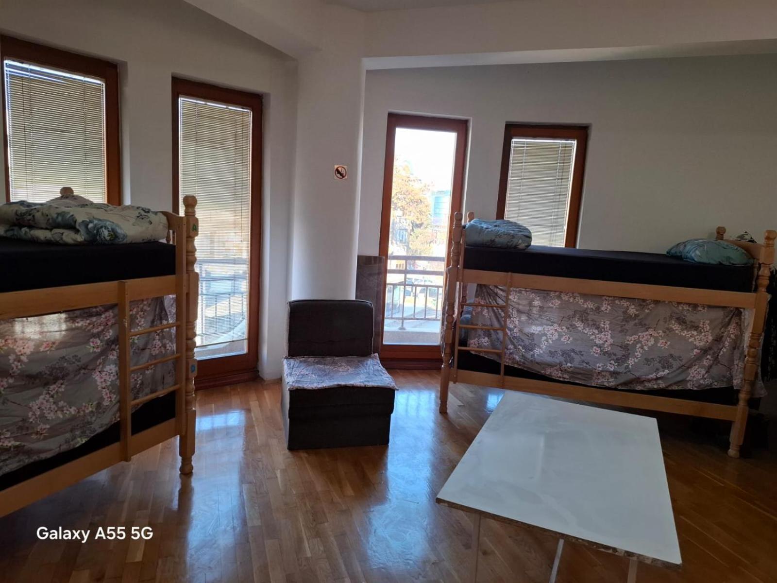 Alpi Hostel Skopje Esterno foto